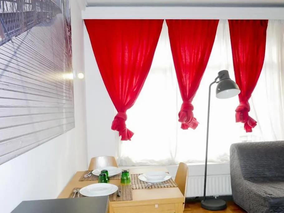 Ixelles: Superbe Appartement, Idealement Situe Брюссель Апартаменты
